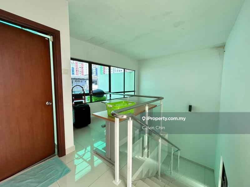 Rumah Berangkai 3.5 Tingkat untuk Dijual di Duta Suria, Ampang oleh Calvin Chin - iProperty.com.my