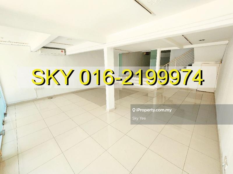 For Rent - Limited 2.5 Storey Terrace Office Showroom Space facing Main Road at Jalan Telawi, Jalan Maarof