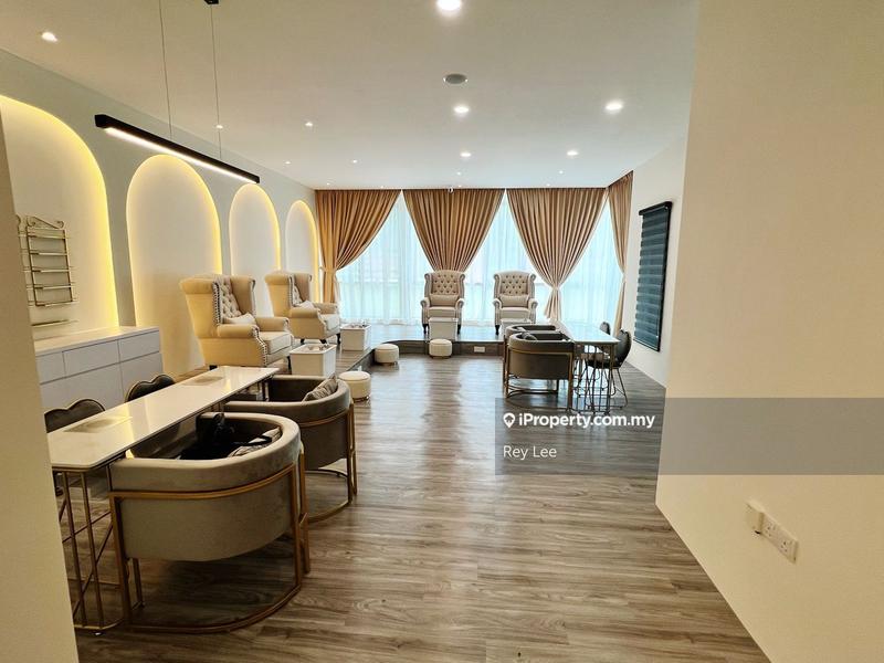 For Rent - Sales 1st floor Shop Business, Larkin Town Centre, Larkin Sentral Bus Terminal, Tampoi