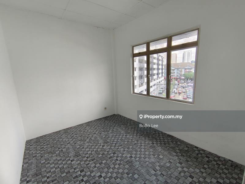 Rumah Pangsa untuk Dijual di Kuchai Entrepreneurs Park oleh BoBo Lee - iProperty.com.my