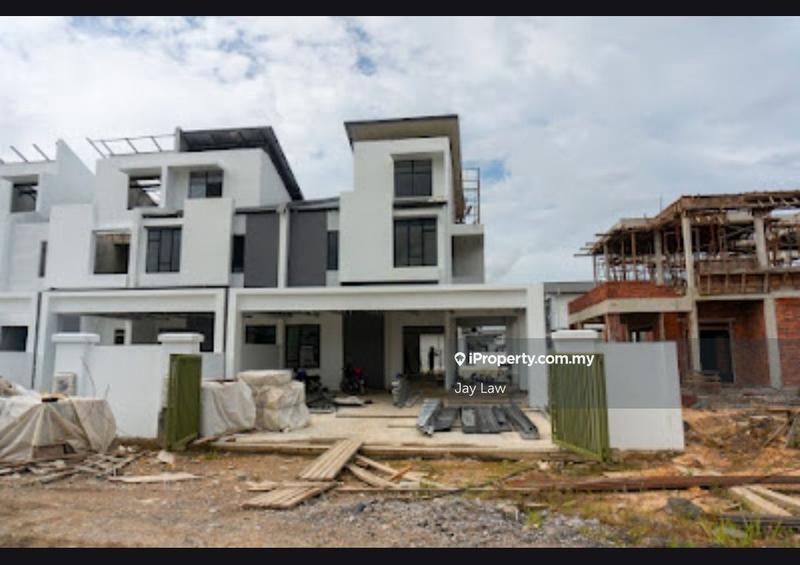 2.5-storey Terraced House for Sale in Kuching, Sarawak by Jay Law - iProperty.com.my