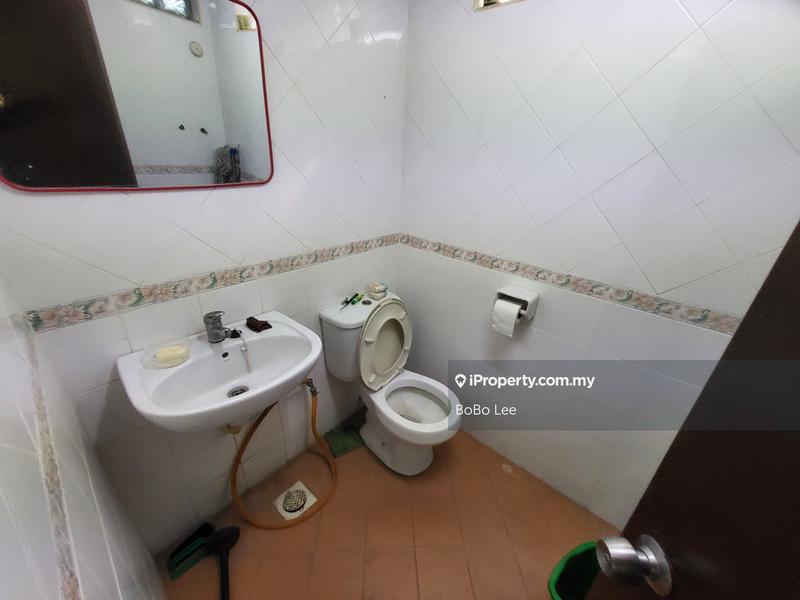 Bungalow House for Sale in Taman Overseas Union (Taman Oug), Jalan Klang Lama (Old Klang Road) by BoBo Lee - iProperty.com.my