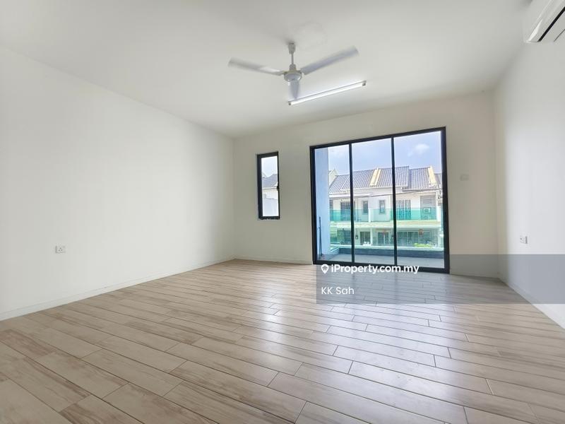 Rumah Berangkai 3 Tingkat untuk Dijual di Taman Seri Segar, Semenyih oleh KK Sah - iProperty.com.my