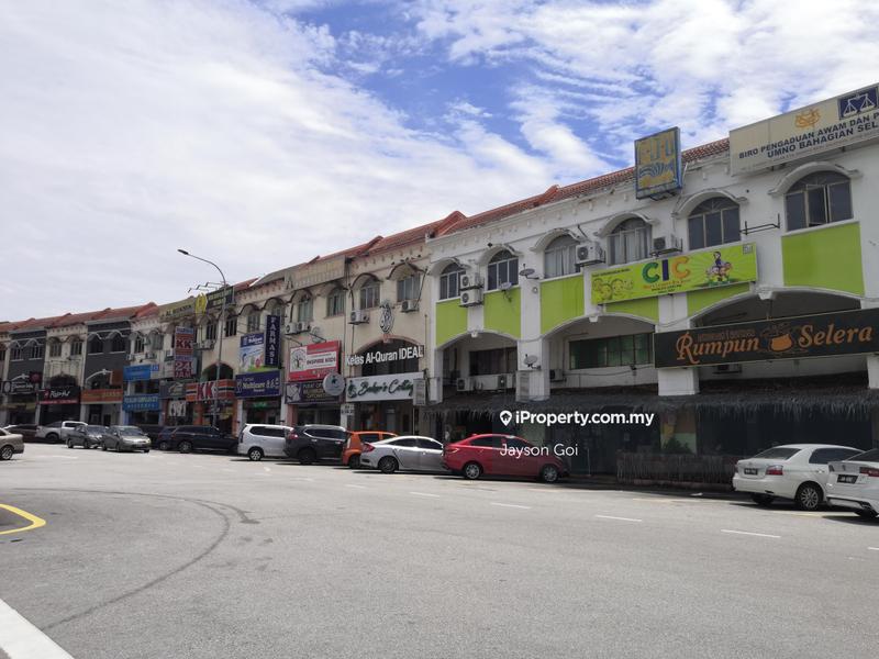 For Sale - Bandar Baru Selayang, Dataran Templer, Batu Caves, 3sty Shoplot