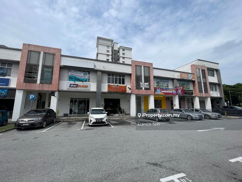 For Sale - Facing Main Road With Good Return, Presint 11