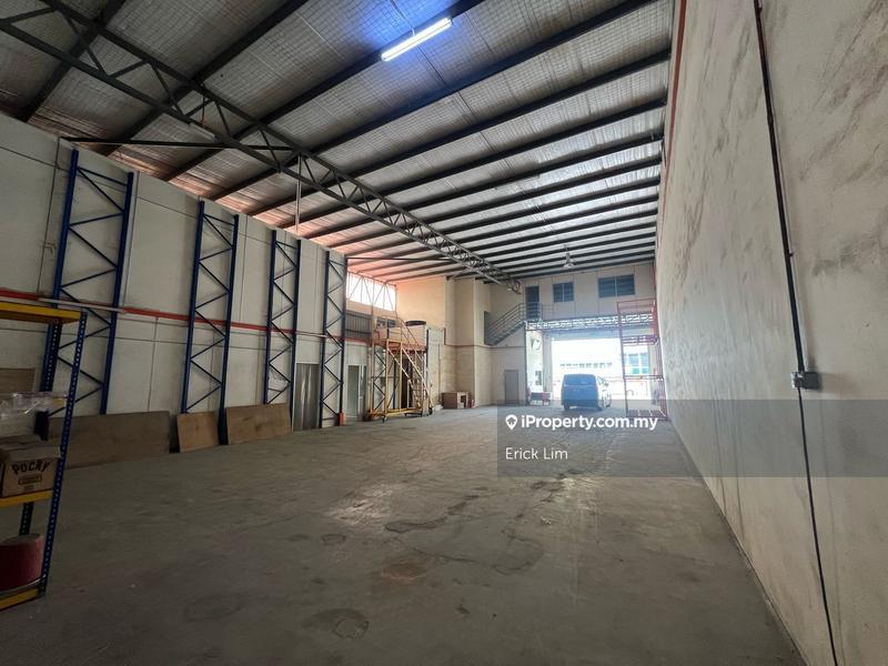 Kilang Teres untuk Dijual di Taman Teknologi Cheng, Cheng oleh Erick Lim - iProperty.com.my