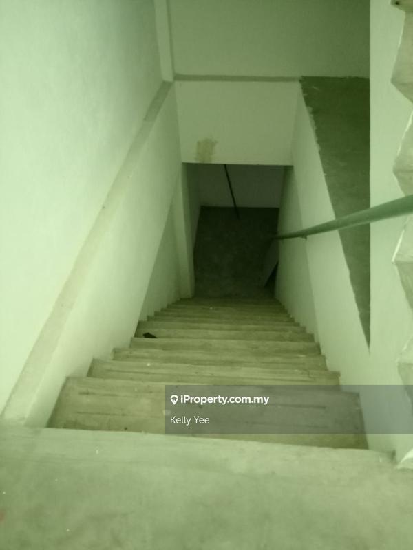 Kedai untuk Dijual di 3 Storey Endlot Shoplot @ Taman Seluang for Sale, Kulim oleh Kelly Yee - iProperty.com.my