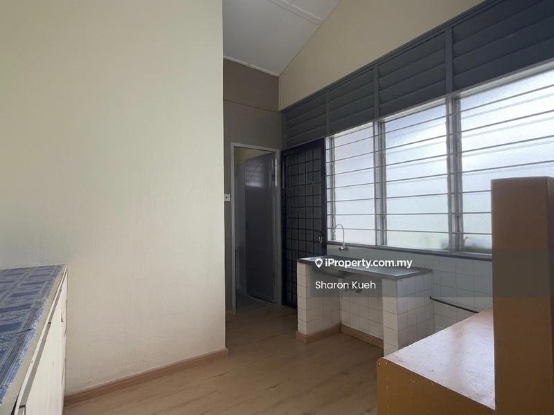 Rumah Berangkai 1 Tingkat untuk Dijual di Poh Kwong Park, Kuching oleh Sharon Kueh - Kitchen - iProperty.com.my