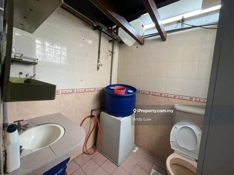 Flat for Sale in Putri Laksamana by Andy Low - iProperty.com.my