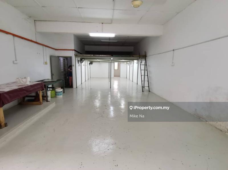 For Sale - For Sale : Taman Bukit Serdang @ 1st Floor Link Factory ( Non Bumi Lot )