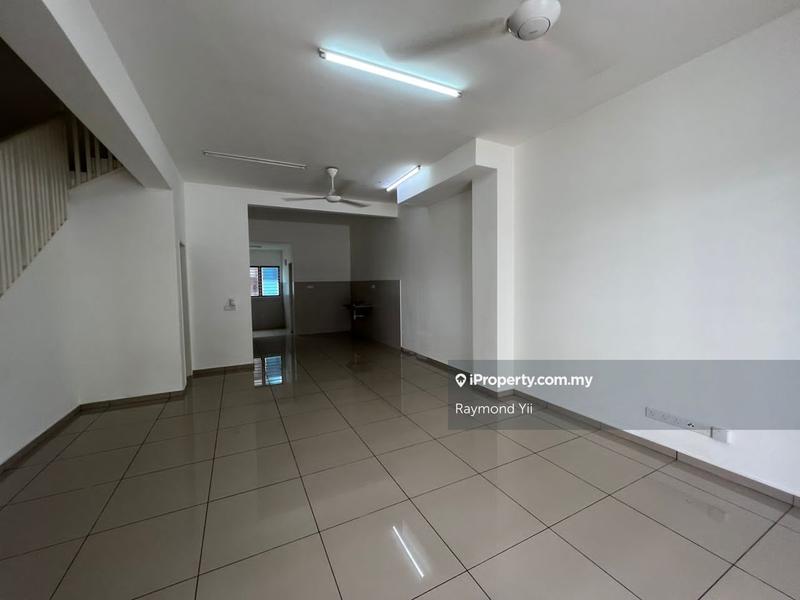 Rumah Berangkai 3 Tingkat untuk Disewa di 5R+5B Setia Utama 2, Setia Alam oleh Raymond Yii - iProperty.com.my