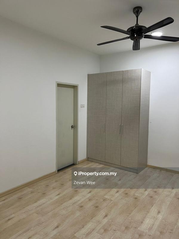 Condominium for Sale in Parkhill Residence by Zevan Wee - iProperty.com.my