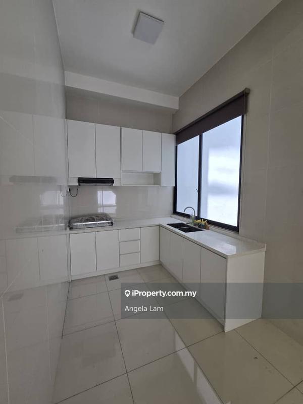 4-storey Terraced House for Sale in Empire Residence Petaling Jaya, Damansara Perdana by Angela Lam - iProperty.com.my