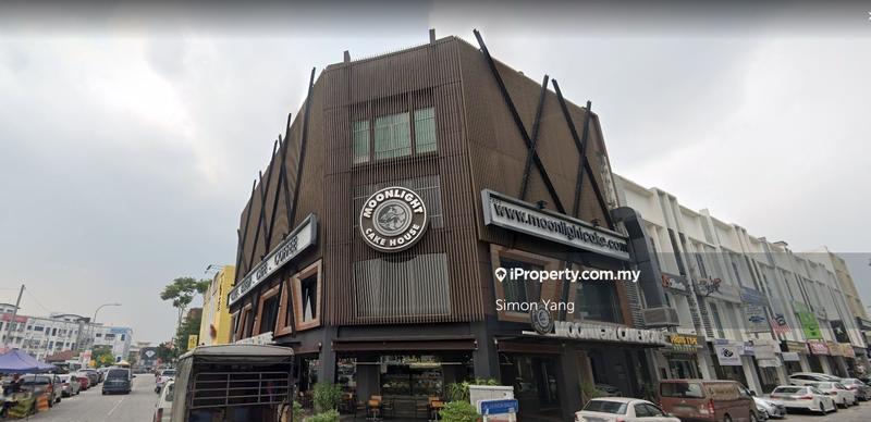 For Sale - Sri Petaling Corner Lot Facing Main Road