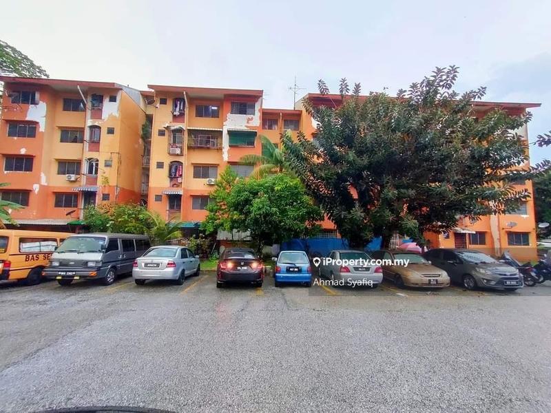 Rumah Pangsa untuk Dijual di Flat PKNS Seksyen 8 oleh Ahmad Syafiq - iProperty.com.my