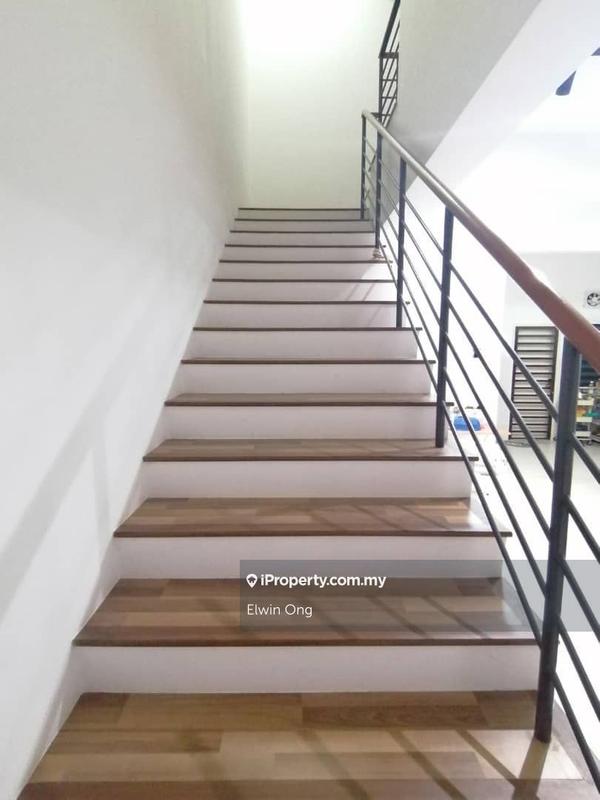 Rumah Teres 2-Tingkat untuk Dijual di Halya @ Daunan Worldwide Bandar Puncak Alam, Puncak Alam oleh Elwin Ong - iProperty.com.my