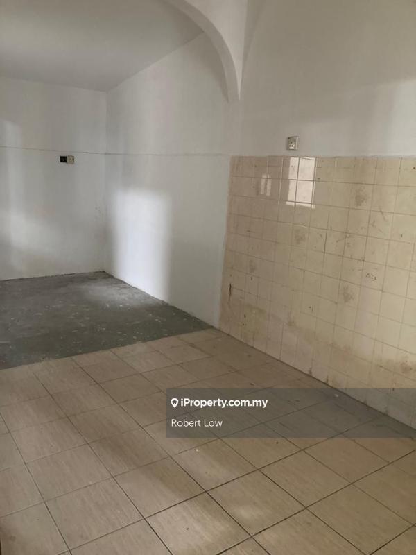 Semi-Detached House for Sale in Pantai Jerejak, Bayan Lepas by Robert Low - iProperty.com.my