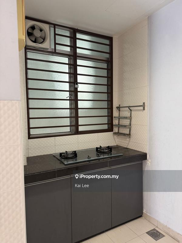 For Sale - Lakes Condominiums / Pangsapuri Tasik