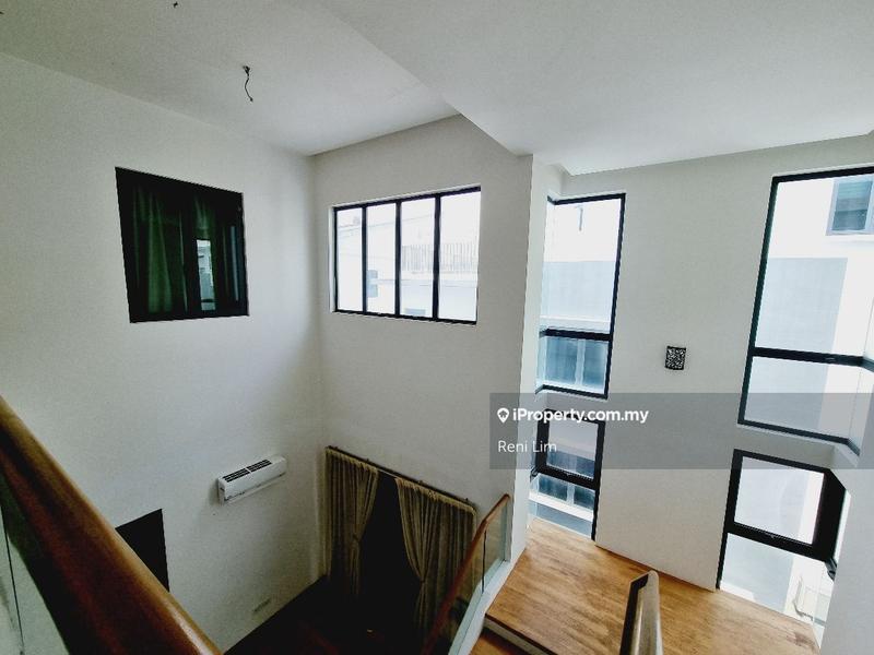 Bungalow House for Sale in Taman Sains Selangor, Kota Damansara by Reni Lim - iProperty.com.my