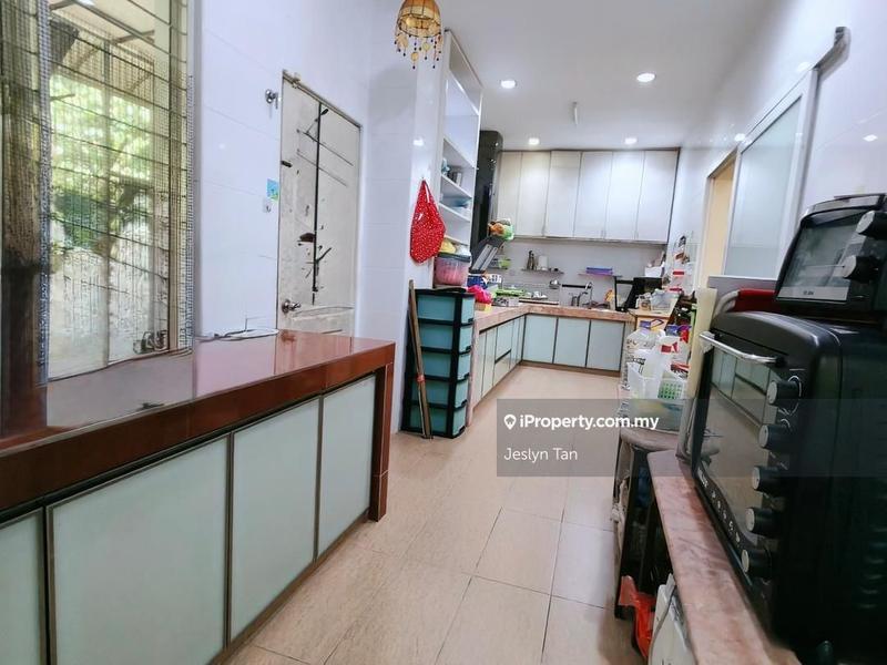 Rumah Berkembar untuk Dijual di Seksyen 9, Kota Damansara oleh Jeslyn Tan - iProperty.com.my