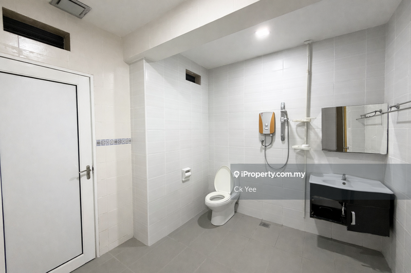 Rumah Berangkai 3 Tingkat untuk Dijual di Taman Esplanad, Bukit Jalil oleh Ck Yee - iProperty.com.my