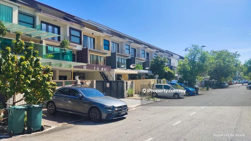 3-storey Terraced House for Sale in Meadow Lakefields, Sg Besi, Sungai Besi by Kevin Tai - iProperty.com.my