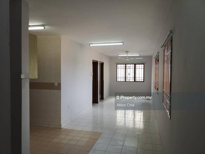 For Sale - Flora Damansara Flat