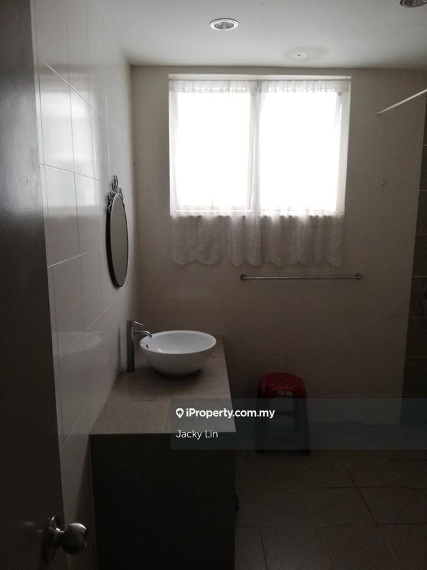 Kediaman Servis untuk Dijual di Subang Olives Residence oleh Jacky Lin - iProperty.com.my