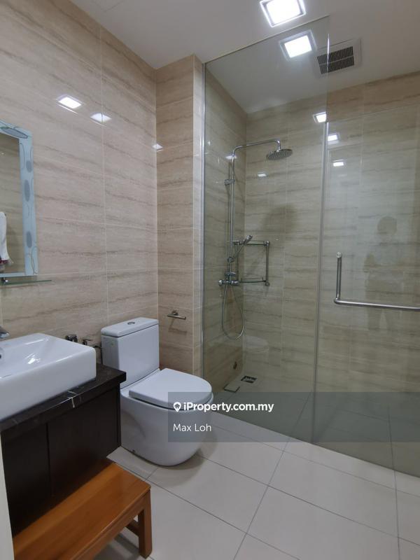 For Sale - Straits View 18