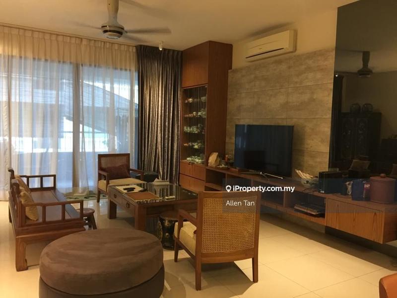 For Sale - Ara Hill Condominium