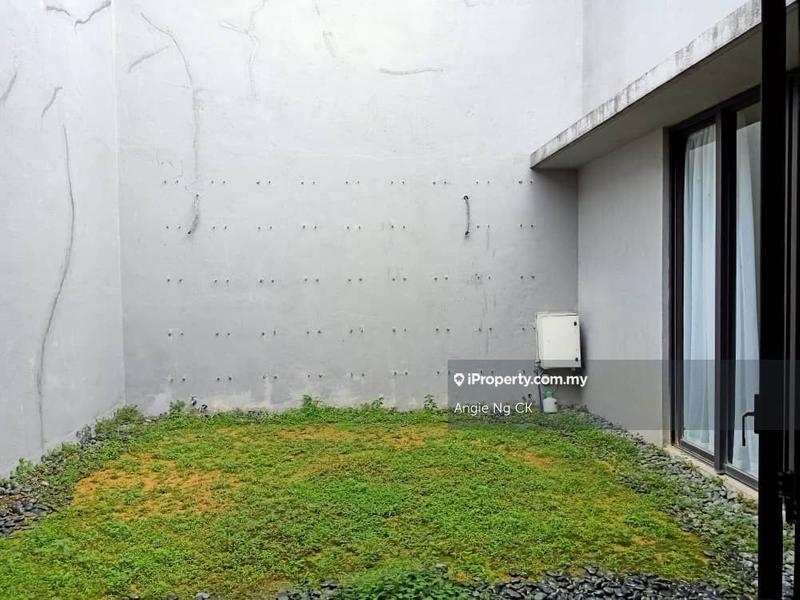 Condominium for Sale in Five Stones by Angie Ng CK - iProperty.com.my