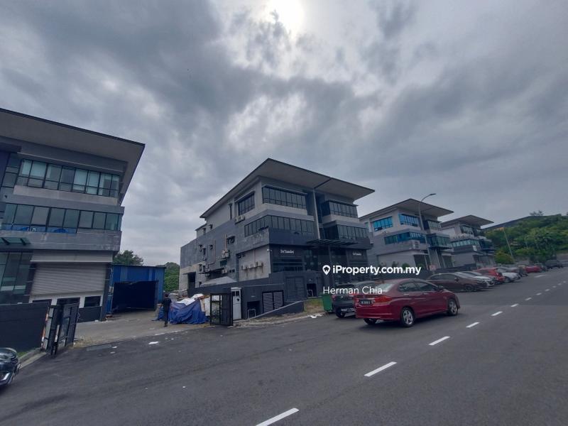 Kilang Berkembar untuk Dijual di Bandar Teknologi Kajang, Kajang oleh Herman Chia - iProperty.com.my