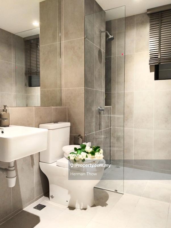 Service Residence for Sale in Interpoint by Herman Thow - Bathroom Fully Tiled Up with Good Finishing - iProperty.com.my
