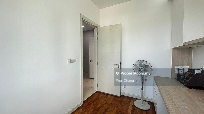 Kondominium untuk Dijual di Surian Residences oleh Wes Chang - iProperty.com.my