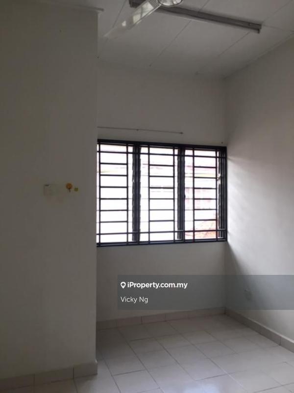 Rumah Teres 2-Tingkat untuk Dijual di Taman Puchong Tekali, Puchong oleh Vicky Ng - iProperty.com.my