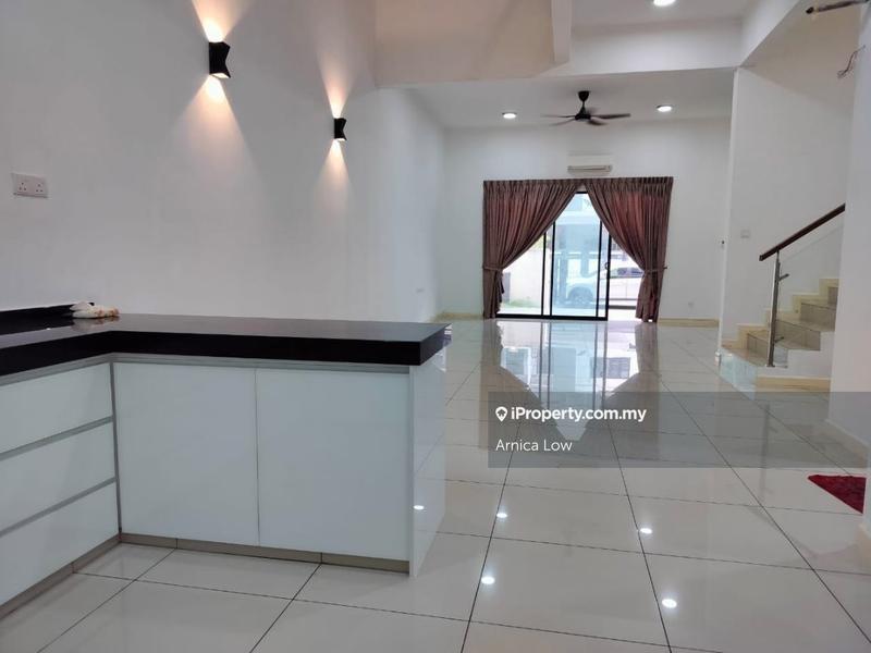 Rumah Berangkai 3 Tingkat untuk Dijual di 16 Sierra, Puchong oleh Arnica Low - iProperty.com.my