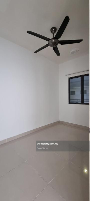 Condominium for Sale in The Z Residence by Jane Shoo - iProperty.com.my
