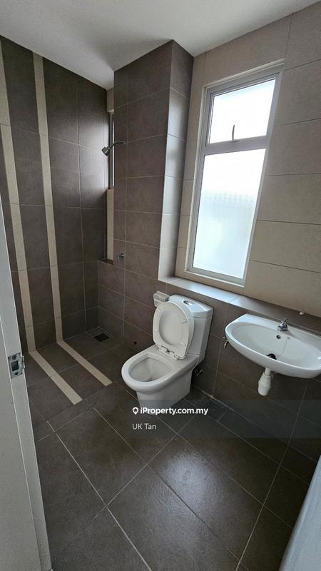 Rumah Teres untuk Dijual di qi6mk, Telok Panglima Garang oleh UK Tan - iProperty.com.my