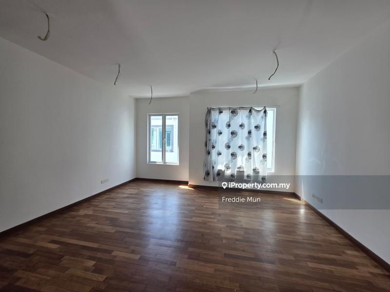 Semi-Detached House for Sale in Taman Equine, Seri Kembangan by Freddie Mun - iProperty.com.my