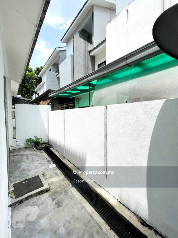 3-storey Terraced House for Sale in Lake Fields, Sungai Besi by Jason Vong - iProperty.com.my