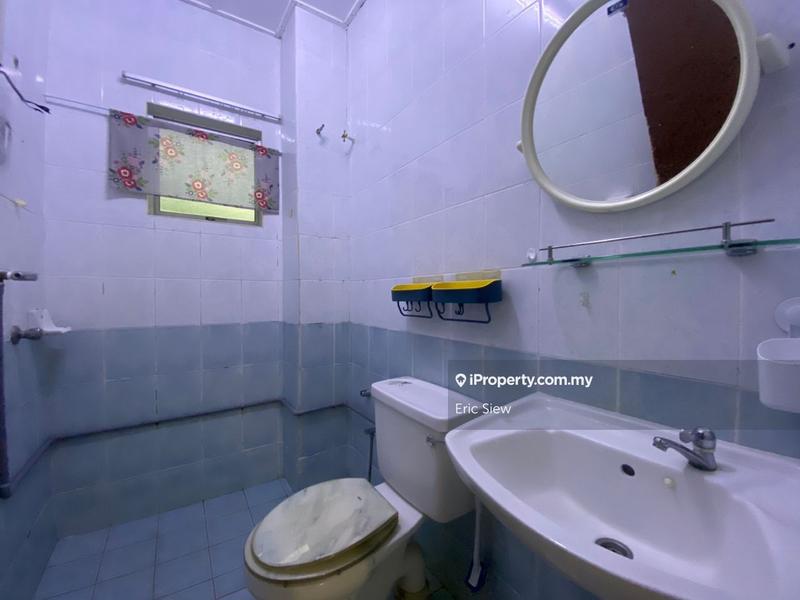 Rumah Berkembar untuk Dijual di Sungai Long, Bandar Sungai Long oleh Eric Siew - iProperty.com.my