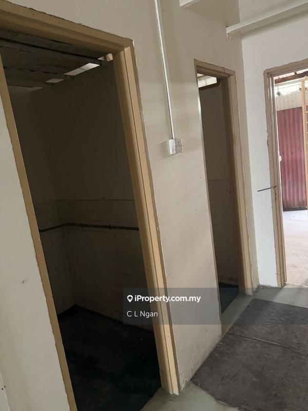 Shop for Sale in Taman Lian Hoe, Kuchai Lama by C L Ngan - iProperty.com.my