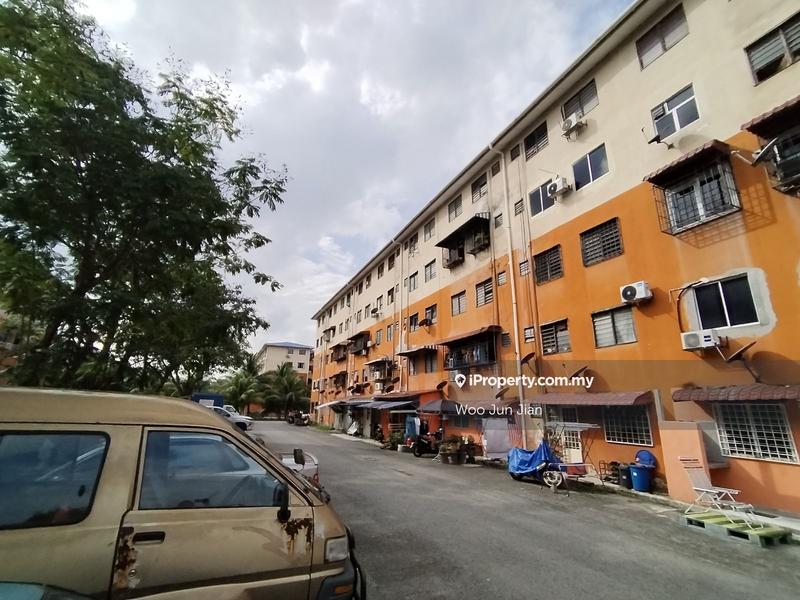 Rumah Flat untuk Dijual di Taman Subang Perdana oleh JJ Woo - iProperty.com.my