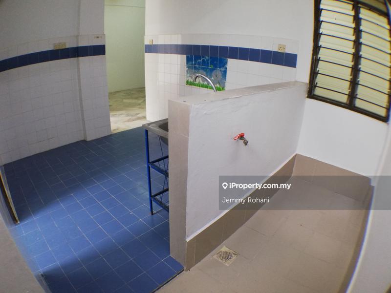 Pangsapuri untuk Dijual di Pangsapuri Seri Mawar oleh Jemmy Rohani - iProperty.com.my