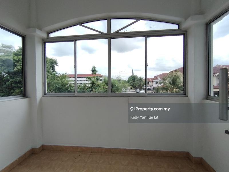 Rumah Teres 2-Tingkat untuk Dijual di Bandar Bukit Tinggi, Klang oleh Kelly Yan Kai Lit - iProperty.com.my