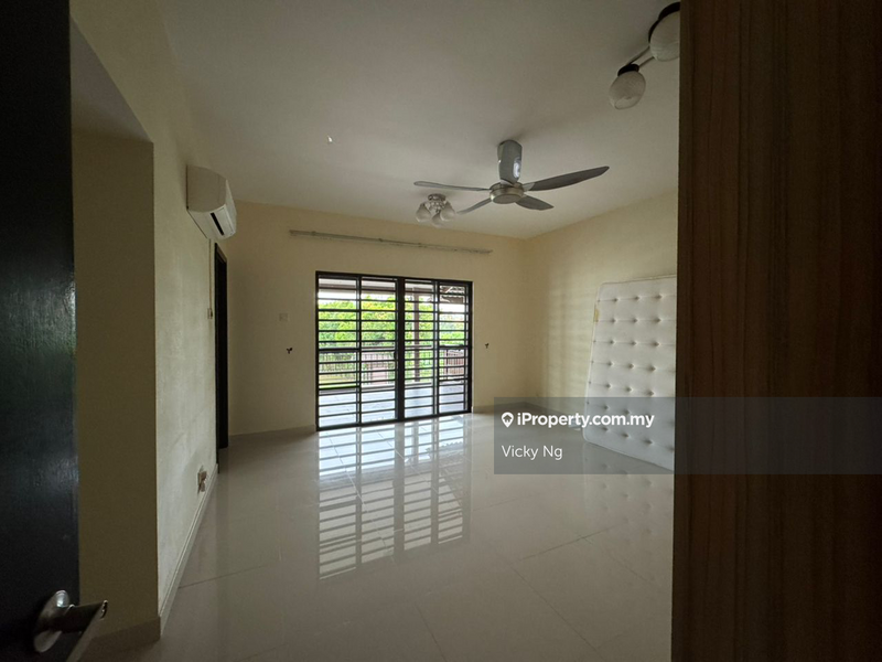 Rumah Berangkai 3 Tingkat untuk Dijual di Taman Meranti Jaya, Puchong oleh Vicky Ng - iProperty.com.my