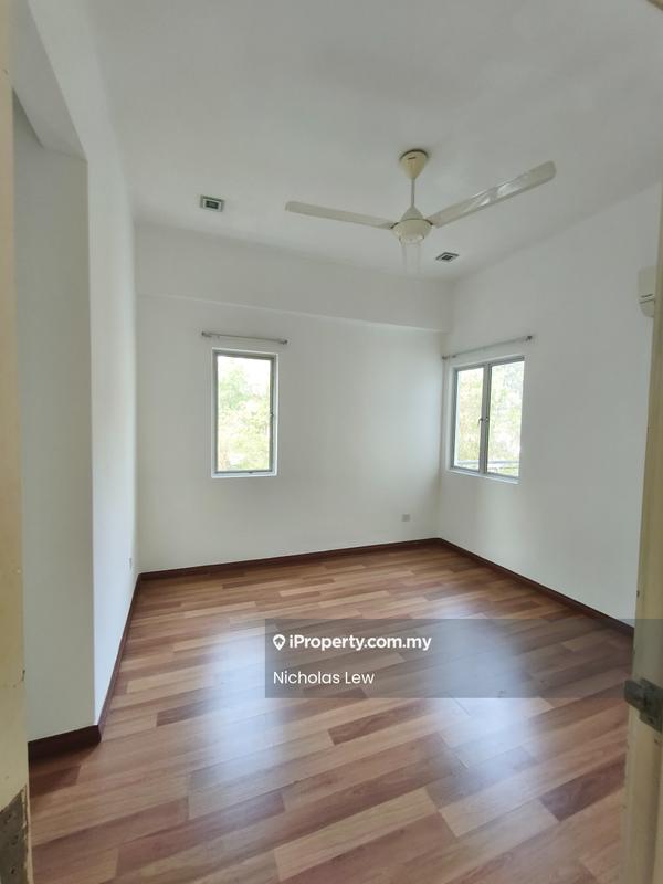 Condominium for Sale in Bayan Villa, Seri Kembangan by NK Lew - iProperty.com.my