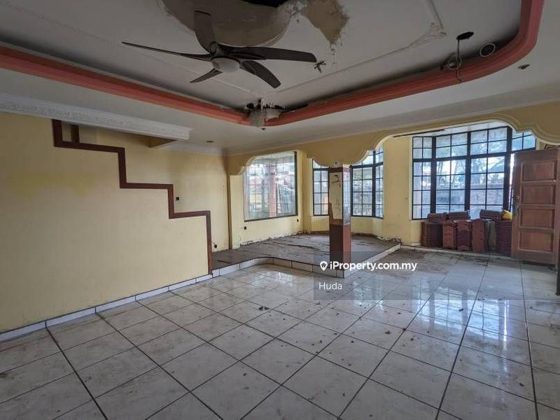 Bungalow House for Sale in Taman Seaview, Port Dickson by Huda - iProperty.com.my