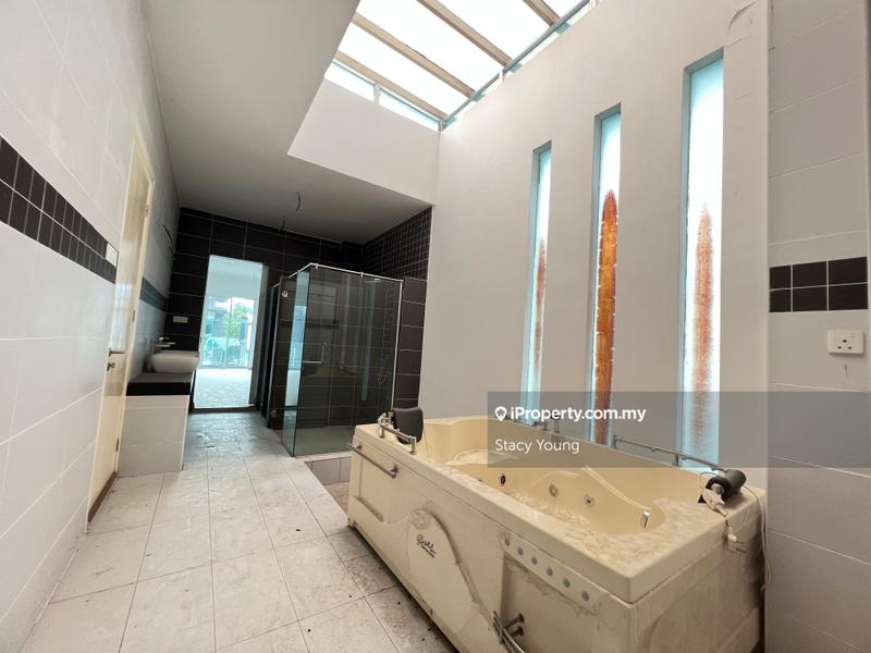 Rumah Berkembar untuk Dijual di Bandar Sungai Long, Cheras oleh Stacy Young - iProperty.com.my
