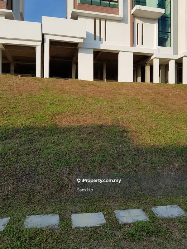 Semi-Detached House for Sale in Putra Heights, Subang Jaya by Sam Ho - iProperty.com.my